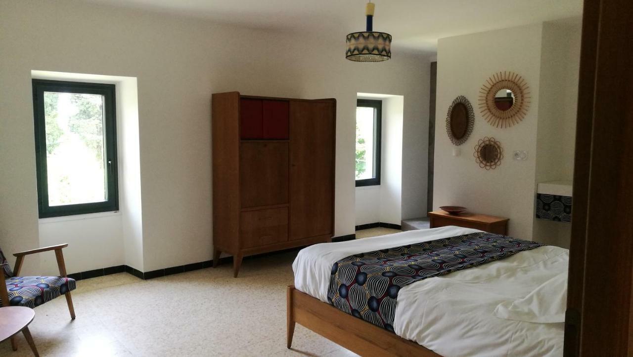 Mas De La Gramillere Hotel Barbentane Buitenkant foto
